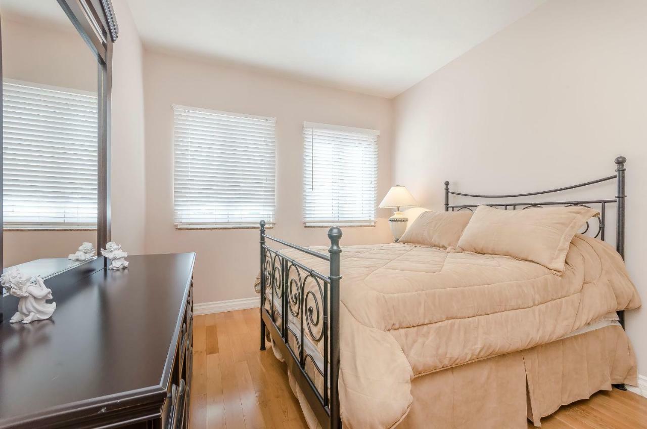 Apartment Canada Dream Vacation Срима Экстерьер фото